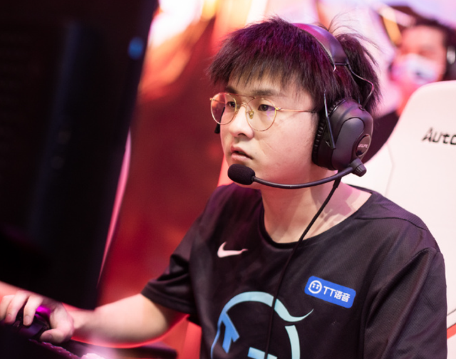  Ming遭遇七连败，MAD教练面临压力！