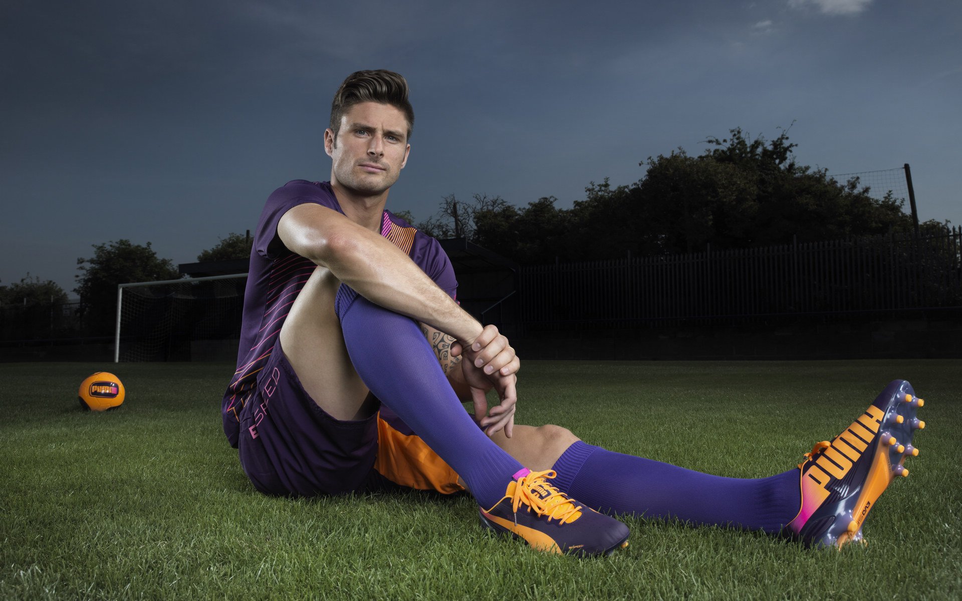 切尔西前途光明！，詹姆斯新星出色防守表现突出比赛高潮迭起